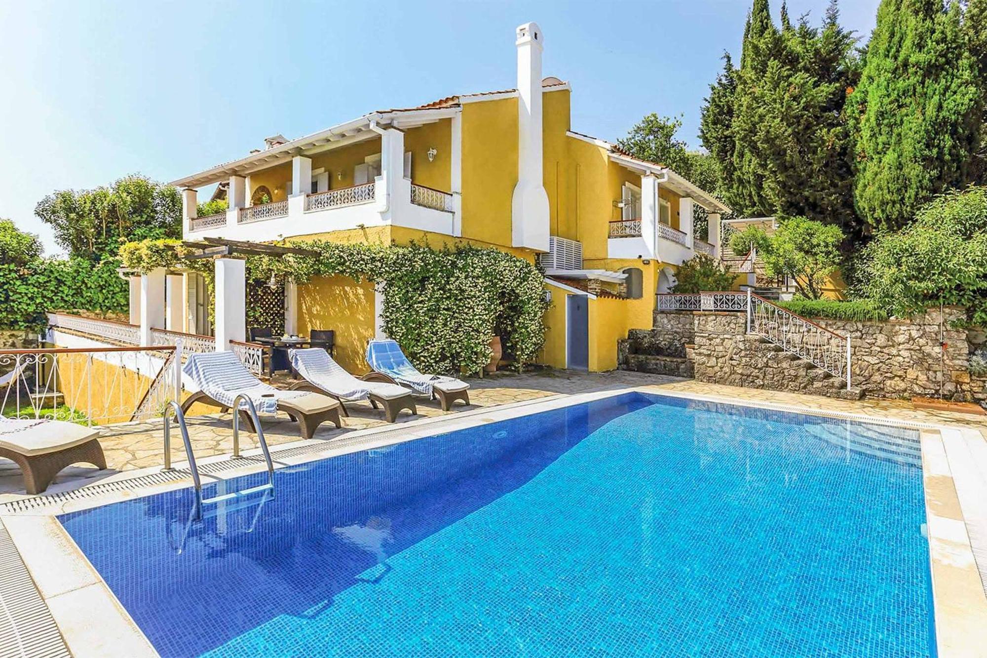 Villa Avgusta *